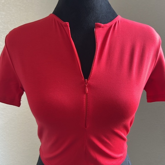 NWOT Women’s Quarter Zip Red Top - Picture 2 of 6